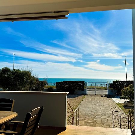 Edo House Anzio - Beachfront - Fronte Mare - Affittacamere Ngoại thất bức ảnh