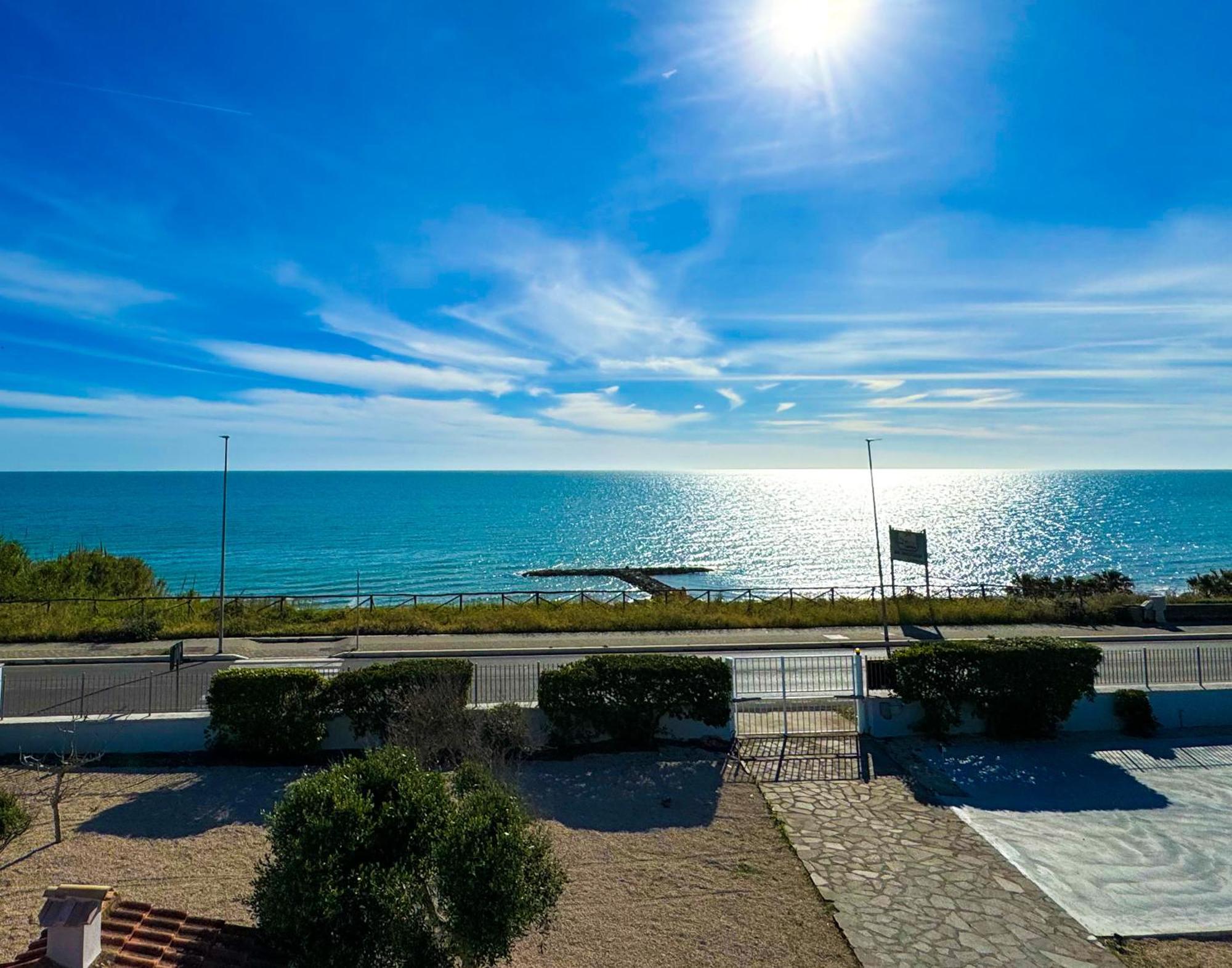 Edo House Anzio - Beachfront - Fronte Mare - Affittacamere Ngoại thất bức ảnh